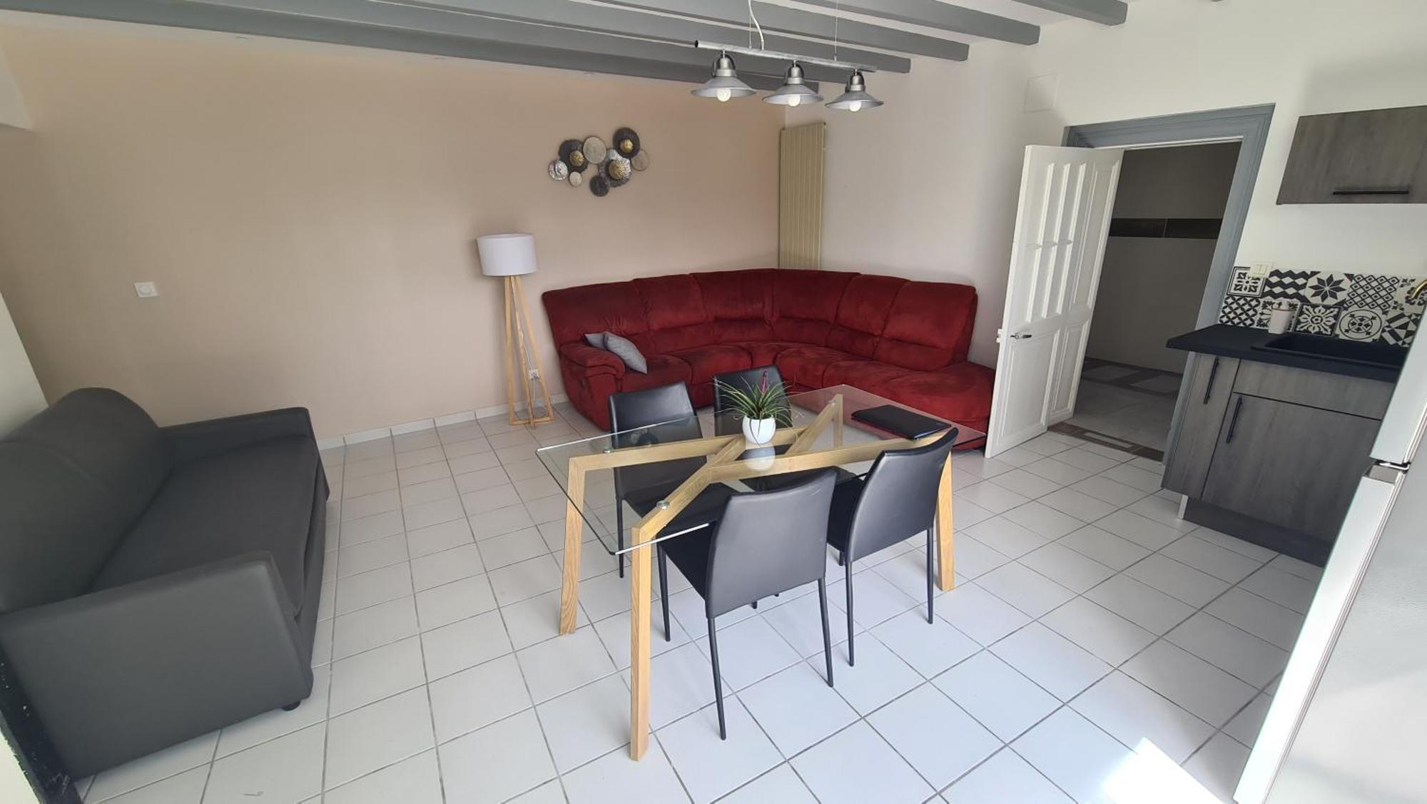 Gites De 2 A 11 Personnes Au Domaine D'Usson Echebrune Extérieur photo